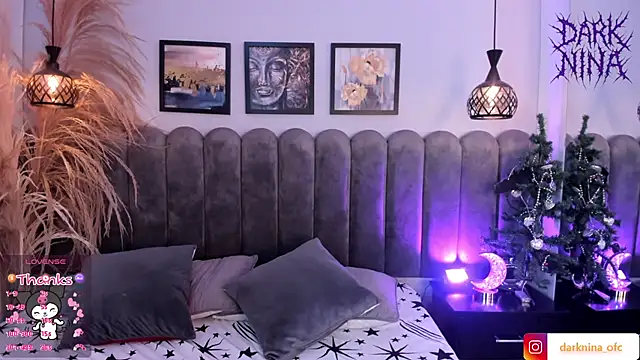 Snapshot of Dark_nina_ chatting on 12-22-25, 03:47 Dark nina online show from 12-22-25, 03:47