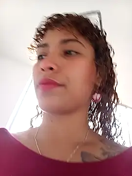 Snapshot of Vikyvoyeur chatting on 11-30-25, 08:02 Vikyvoyeur online show from 11-30-25, 08:02