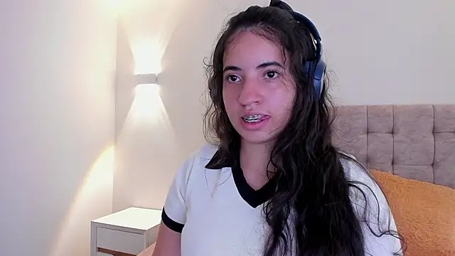 Nicol Chang online show from 11-19-25, 08:20