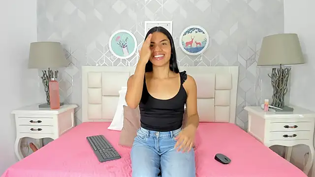 naia cox online show from 10-25-25, 03:47