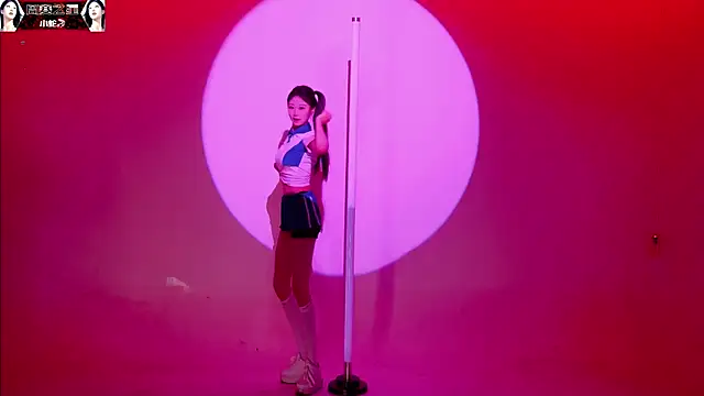 Snapshot of 1X-one chatting on 11-09-25, 04:11 1X-one online show from 11-09-25, 04:11