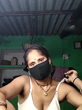 Snapshot of Hot-ilaiy chatting on 09-08-25, 02:27 Hot-ilaiy online show from 09-08-25, 02:27