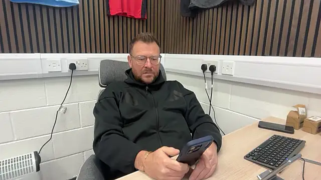 bilf1978 online show from 02-16-26, 06:42