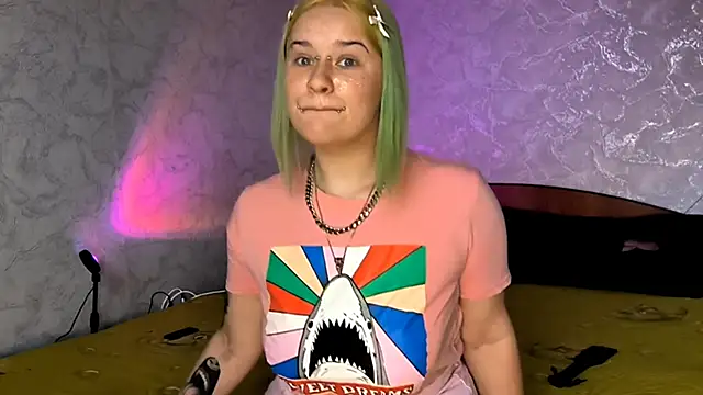 NeonNectar  online show from 10-07-25, 01:52