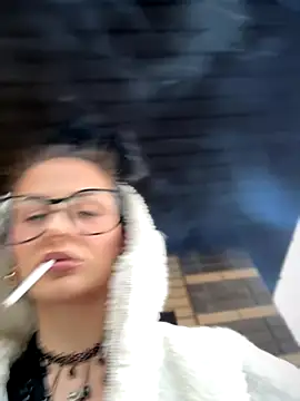 Snapshot of bigJuicyPussy chatting on 10-29-25, 02:08 bigJuicyPussy online show from 10-29-25, 02:08