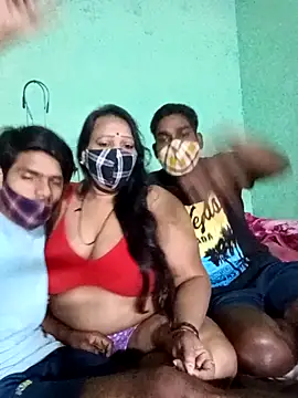 LoveOnStream online show from 10-24-25, 12:12