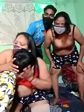 LoveOnStream online show from 11-23-25, 04:45