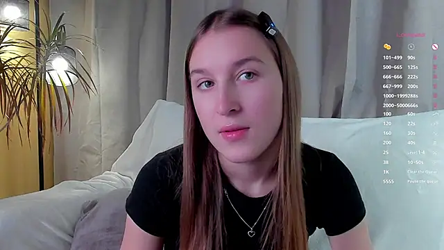 NanaMertins online show from 11-18-25, 01:11