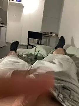 Loulou 2007 online show from 10-15-25, 07:25