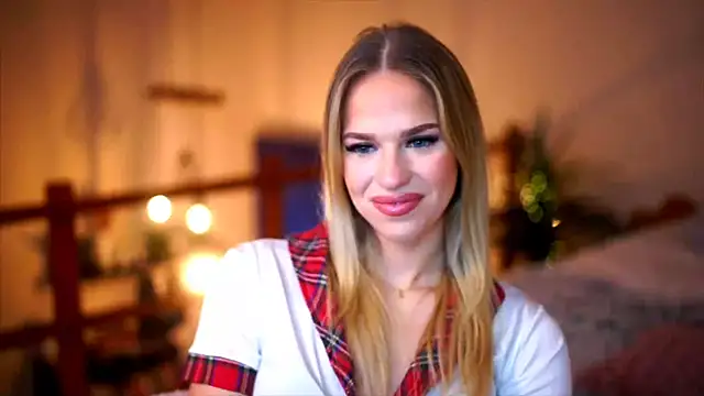 Snapshot of Emilyvanroessel chatting on 11-02-25, 07:49 Emilyvanroessel online show from 11-02-25, 07:49