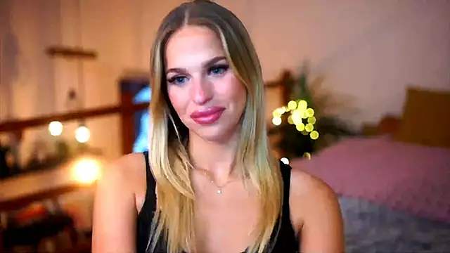 Snapshot of Emilyvanroessel chatting on 11-20-25, 05:56 Emilyvanroessel online show from 11-20-25, 05:56