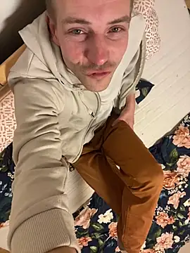 Skinny0150 online show from 11-18-25, 10:47