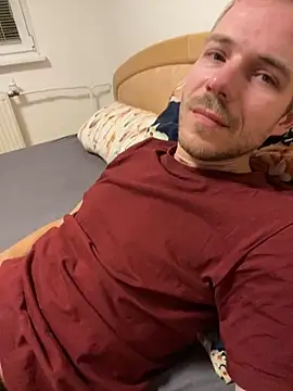 Skinny0150 online show from 12-17-25, 09:54