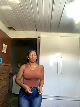 Crisschiavo online show from 11-25-25, 01:11