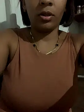 Crisschiavo online show from 11-26-25, 01:17