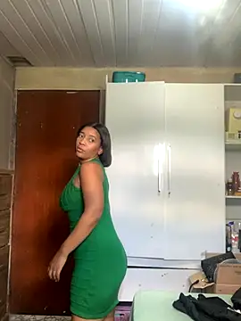 Crisschiavo online show from 12-05-25, 01:09