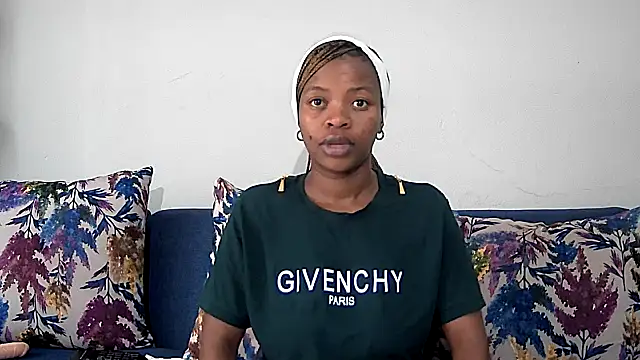 Snapshot of CandyNaynay chatting on 10-29-25, 10:39 CandyNaynay online show from 10-29-25, 10:39