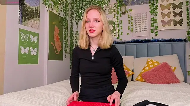 Snapshot of EmmaNovak chatting on 01-09-26, 11:46 EmmaNovak online show from 01-09-26, 11:46