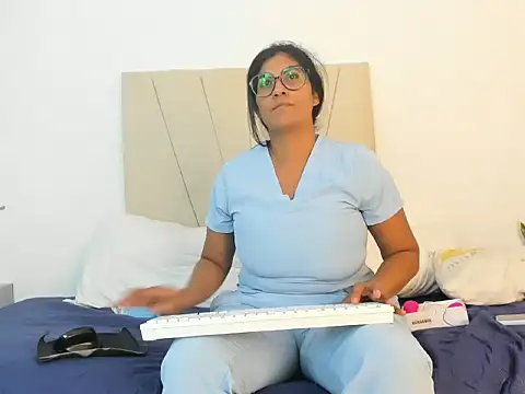  Miaa khalifa  online show from 10-07-25, 12:13