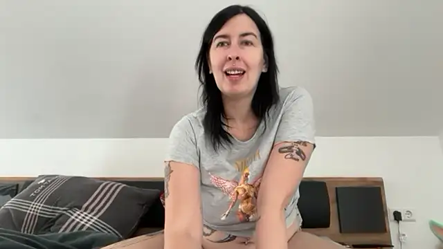 Snapshot of candismimi chatting on 09-13-25, 01:33 candismimi online show from 09-13-25, 01:33