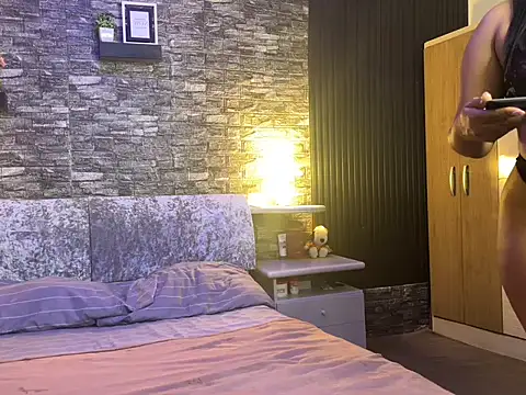 Snapshot of BellaRouse98 chatting on 03-13-26, 02:29 BellaRouse98 online show from 03-13-26, 02:29