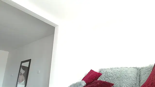 Snapshot of caroline_spanky chatting on 12-21-25, 12:23 caroline spanky online show from 12-21-25, 12:23