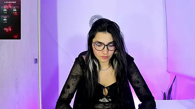 Snapshot of bella_thorne3 chatting on 09-13-25, 01:05 bella thorne3 online show from 09-13-25, 01:05