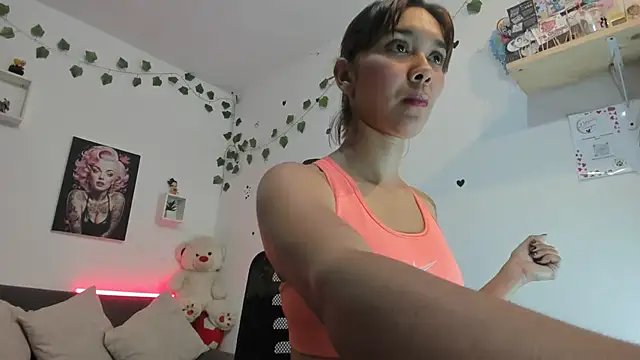 Snapshot of anastasia_tuya chatting on 02-17-26, 01:35 anastasia tuya online show from 02-17-26, 01:35