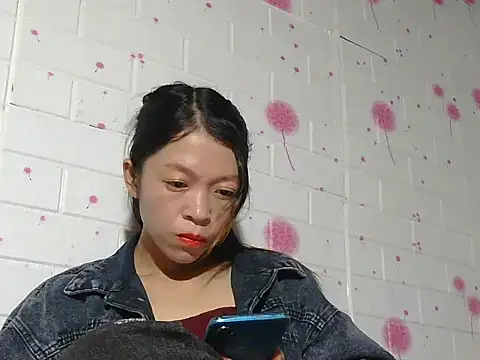 Snapshot of Mina_ti chatting on 10-20-25, 03:01 Mina ti online show from 10-20-25, 03:01