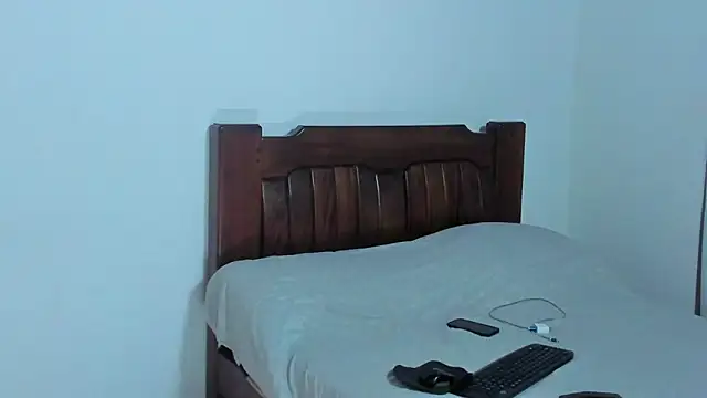 Hunter Hoott online show from 04-16-26, 01:28