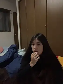 Snapshot of hika1373 chatting on 03-08-26, 02:21 hika1373 online show from 03-08-26, 02:21