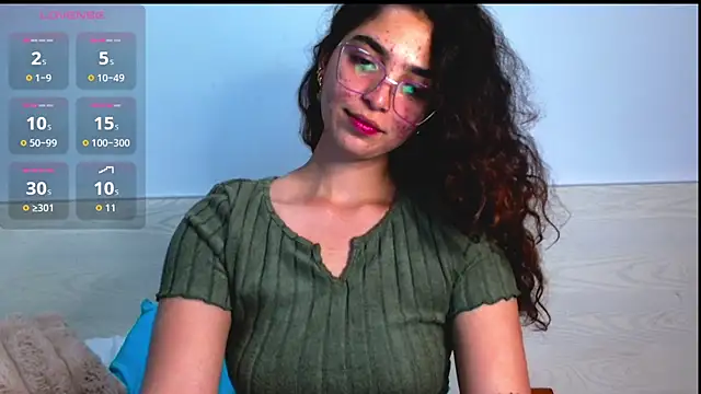 Snapshot of Ariagal chatting on 09-11-25, 12:00 Ariagal online show from 09-11-25, 12:00