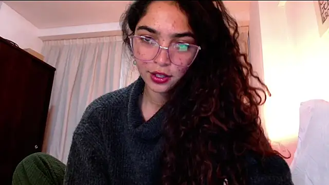 Snapshot of Ariagal chatting on 09-17-25, 09:16 Ariagal online show from 09-17-25, 09:16