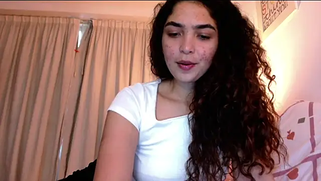 Snapshot of Ariagal chatting on 09-23-25, 09:07 Ariagal online show from 09-23-25, 09:07