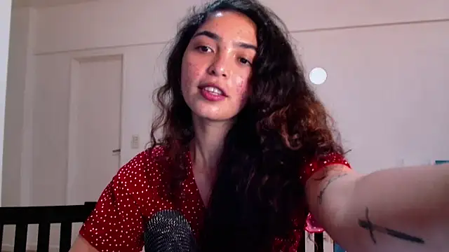 Snapshot of Ariagal chatting on 09-24-25, 10:57 Ariagal online show from 09-24-25, 10:57