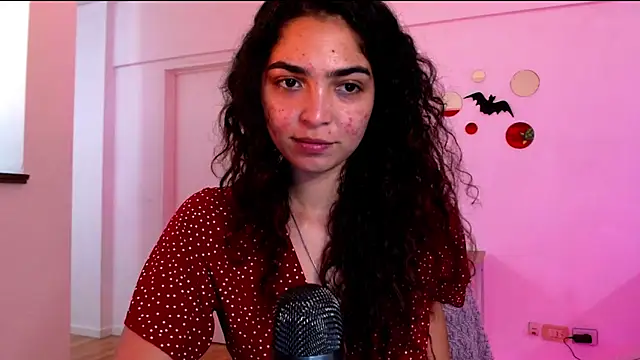 Snapshot of Ariagal chatting on 10-16-25, 10:44 Ariagal online show from 10-16-25, 10:44