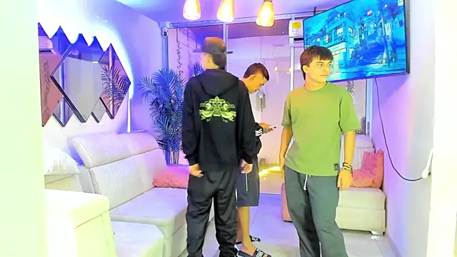 Warrios teams online show from 05-07-26, 05:24