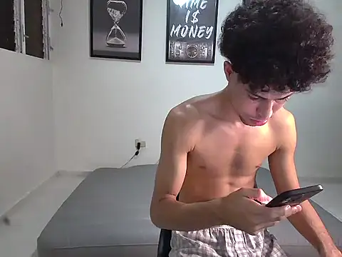 Dollarhot30 online show from 11-06-25, 06:25