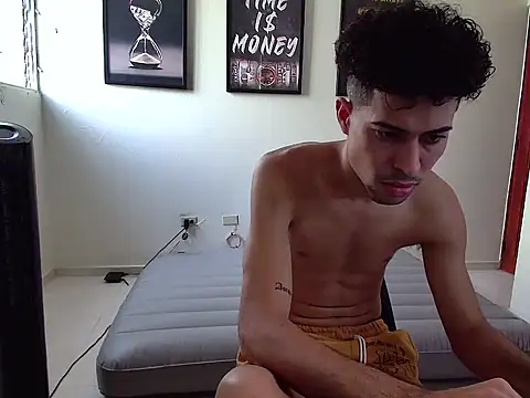 Dollarhot30 online show from 11-26-25, 07:48