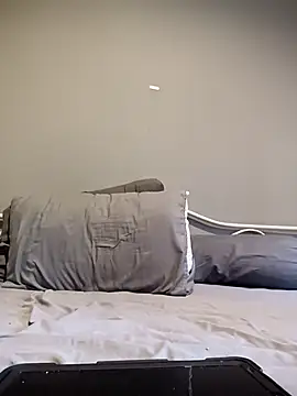 Snapshot of twitshe chatting on 01-09-26, 12:46 twitshe online show from 01-09-26, 12:46