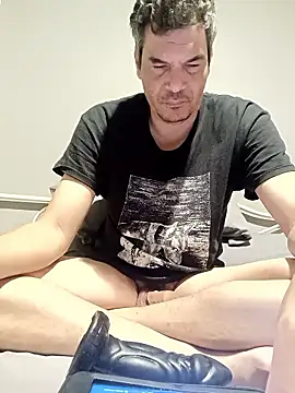 Snapshot of twitshe chatting on 01-09-26, 12:52 twitshe online show from 01-09-26, 12:52