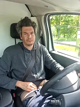 twitshe online show from 04-20-26, 01:36