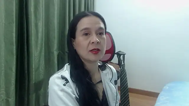 Aileendarkhot online show from 12-20-25, 05:47