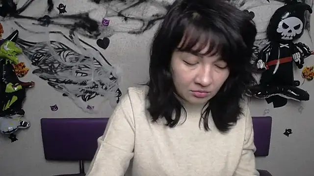 SelenaFly online show from 10-29-25, 06:04