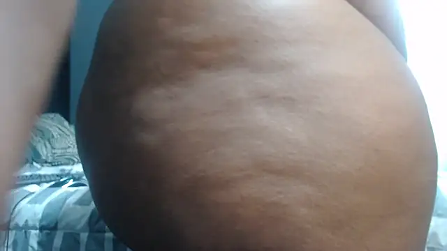 SEXYHUGEASS21 online show from 03-22-26, 02:31