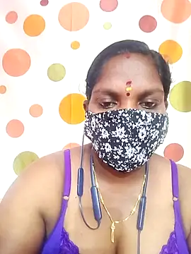 Snapshot of Tamil_Abinaya chatting on 10-11-25, 05:11 Tamil Abinaya online show from 10-11-25, 05:11