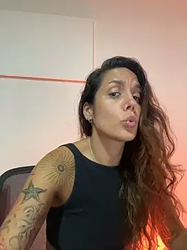 Sophia House  online show from 03-25-26, 01:00