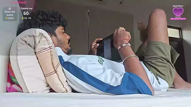 Snapshot of mrbuddy85 chatting on 09-11-25, 11:43 mrbuddy85 online show from 09-11-25, 11:43