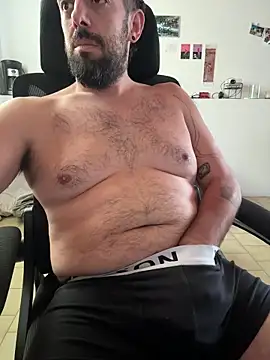 Snapshot of elpeaciente chatting on 11-20-25, 02:39 elpeaciente online show from 11-20-25, 02:39