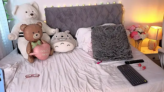 Snapshot of Ternura_Prohibida chatting on 02-25-26, 05:44 Ternura Prohibida online show from 02-25-26, 05:44